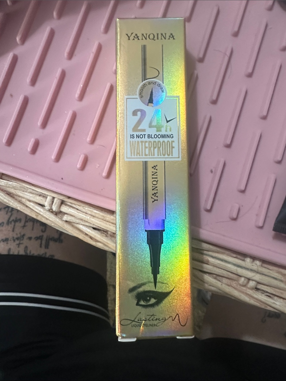 Yanqina 24H Waterproof Liquid Eyeliner - Gold Holographic Packaging